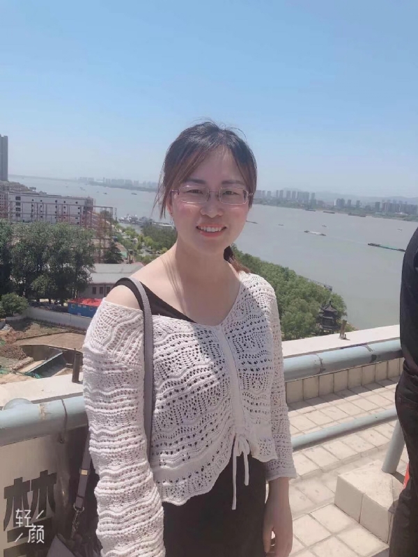 随缘的第一张照片--铜陵闪婚服务中心
